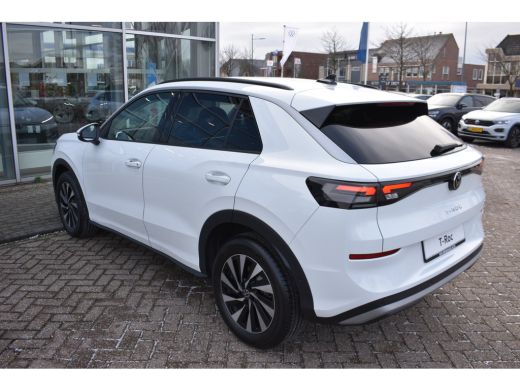 Volkswagen T-Roc 1.5 eTSI 116PK DSG-7 Life First Edition | CAMERA | VIRTUAL COCKPIT | APP. CONNECT | ADAPT. CRUISE... ActivLease financial lease