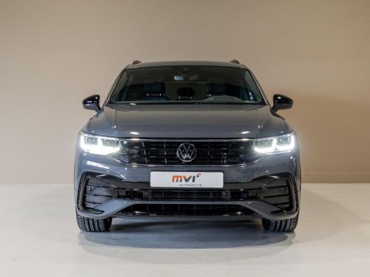 Volkswagen Tiguan 1.5 TSI 2x R-Line Blackstyle / 150pk / Panorama dak / Stoel en stuurverwarming / Head-up display / ActivLease financial lease