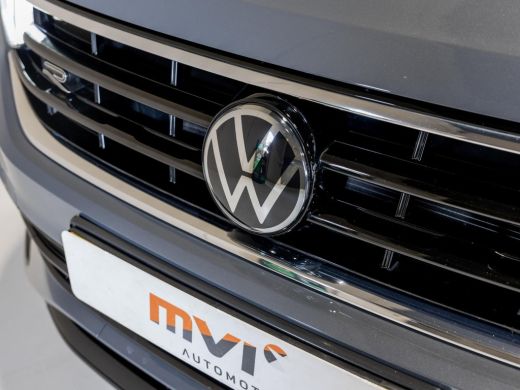 Volkswagen Tiguan 1.5 TSI 2x R-Line Blackstyle / 150pk / Panorama dak / Stoel en stuurverwarming / Head-up display / ActivLease financial lease