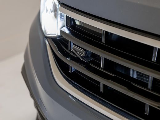 Volkswagen Tiguan 1.5 TSI 2x R-Line Blackstyle / 150pk / Panorama dak / Stoel en stuurverwarming / Head-up display / ActivLease financial lease