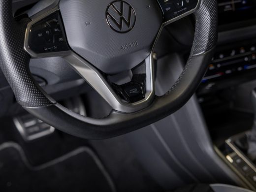 Volkswagen Tiguan 1.5 TSI 2x R-Line Blackstyle / 150pk / Panorama dak / Stoel en stuurverwarming / Head-up display / ActivLease financial lease
