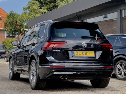 Volkswagen Tiguan 1.5 TSI AUT7 2X R-LINE. DESIGNO-INT NAVI DIGI-DASH PARKPILOT APPLE-CARPLAY 20 INCH-LMV PDC ActivLease financial lease