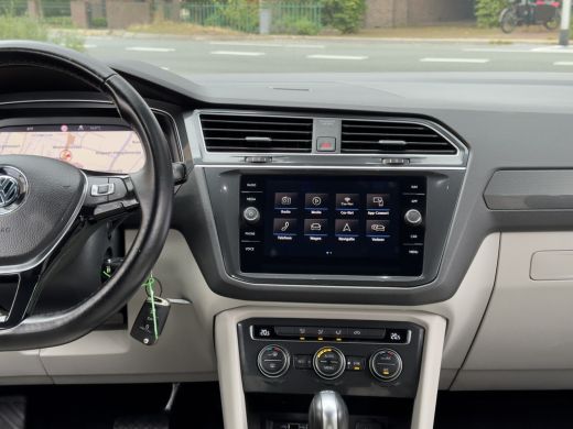 Volkswagen Tiguan 1.5 TSI AUT7 2X R-LINE. DESIGNO-INT NAVI DIGI-DASH PARKPILOT APPLE-CARPLAY 20 INCH-LMV PDC ActivLease financial lease