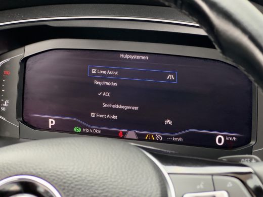 Volkswagen Tiguan 1.5 TSI AUT7 2X R-LINE. DESIGNO-INT NAVI DIGI-DASH PARKPILOT APPLE-CARPLAY 20 INCH-LMV PDC ActivLease financial lease