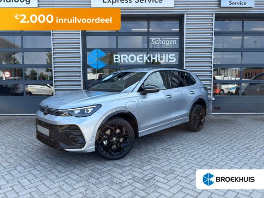 Volkswagen Tiguan R-Line Edition - eHybrid | 'App-Connect' draadloze smartphone integratie | Achteruitrijcamera (Re... ActivLease financial lease