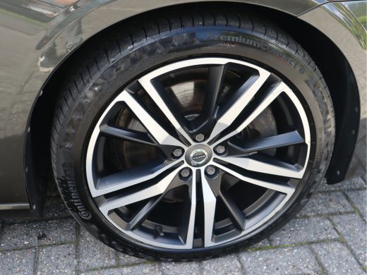 Volvo  V60 2.0 T6 Recharge AWD R-Design Navi / HarmanKardon / Lm19'' / Stoel-stuurverw &ventilatie / Autopil... ActivLease financial lease
