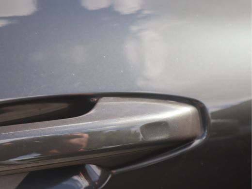 Volvo  V60 2.0 T6 Recharge AWD R-Design Navi / HarmanKardon / Lm19'' / Stoel-stuurverw &ventilatie / Autopil... ActivLease financial lease