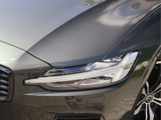 Volvo  V60 2.0 T6 Recharge AWD R-Design Navi / HarmanKardon / Lm19'' / Stoel-stuurverw &ventilatie / Autopil... ActivLease financial lease