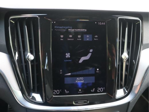 Volvo  V60 2.0 T6 Recharge AWD R-Design Navi / HarmanKardon / Lm19'' / Stoel-stuurverw &ventilatie / Autopil... ActivLease financial lease