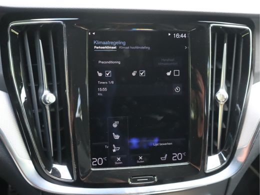 Volvo  V60 2.0 T6 Recharge AWD R-Design Navi / HarmanKardon / Lm19'' / Stoel-stuurverw &ventilatie / Autopil... ActivLease financial lease