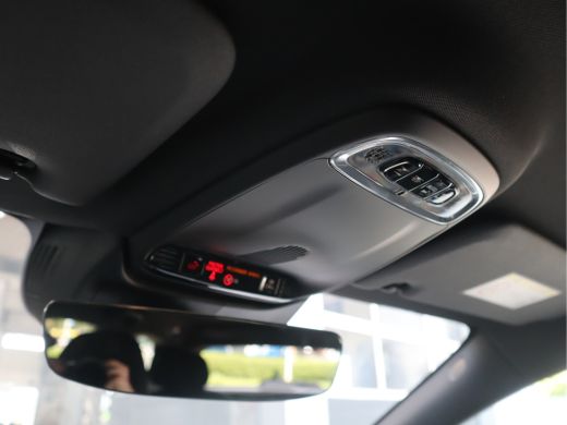 Volvo  V60 2.0 T6 Recharge AWD R-Design Navi / HarmanKardon / Lm19'' / Stoel-stuurverw &ventilatie / Autopil... ActivLease financial lease