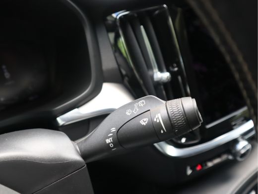 Volvo  V60 2.0 T6 Recharge AWD R-Design Navi / HarmanKardon / Lm19'' / Stoel-stuurverw &ventilatie / Autopil... ActivLease financial lease