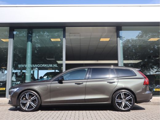 Volvo  V60 2.0 T6 Recharge AWD R-Design Navi / HarmanKardon / Lm19'' / Stoel-stuurverw &ventilatie / Autopil... ActivLease financial lease