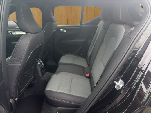 Volvo  XC40 1.5 T4 Recharge Inscription Expression | BLIS | Camera | Panoramadak | Keyless start / entry | Ad... ActivLease financial lease
