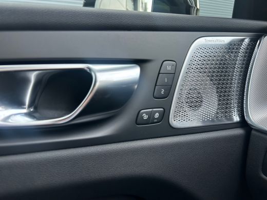 Volvo  XC60 2.0 T8 Plug-in hybrid AWD Ultra Black Edition Exec | Luchtvering | Bowers&Wilkins | HUD | 360 Cam... ActivLease financial lease