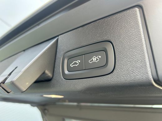 Volvo  XC60 2.0 T8 Plug-in hybrid AWD Ultra Black Edition Exec | Luchtvering | Bowers&Wilkins | HUD | 360 Cam... ActivLease financial lease