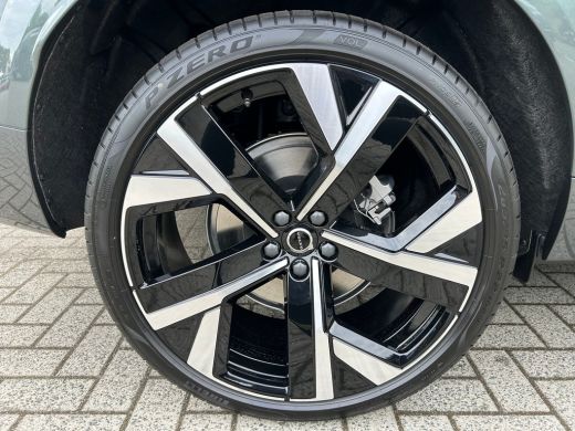 Volvo  XC60 2.0 T8 Plug-in hybrid AWD Ultra Dark Exec. Ed. | Luchtvering | Bowers&Wilkins | HUD | Massage | ActivLease financial lease