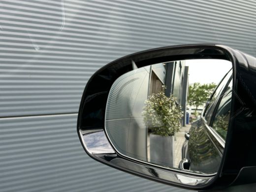 Volvo  XC60 2.0 T8 Plug-in hybrid AWD Ultra Dark Exec. Ed. | Luchtvering | Bowers&Wilkins | HUD | Massage | ActivLease financial lease