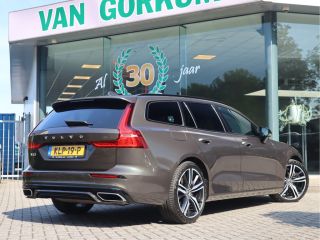 Volvo  V60 2.0 T6 Recharge AWD R-Design Navi / HarmanKardon / Lm19'' / Stoel-stuurverw &ventilatie / Autopil...