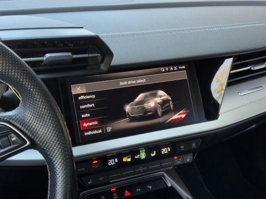 Audi A3 Limousine 35 TFSI AUT7 S-LINE. NAVI DIGI-DASH APPLE-CARPLAY AIRCO LED LMV PDC ActivLease financial lease