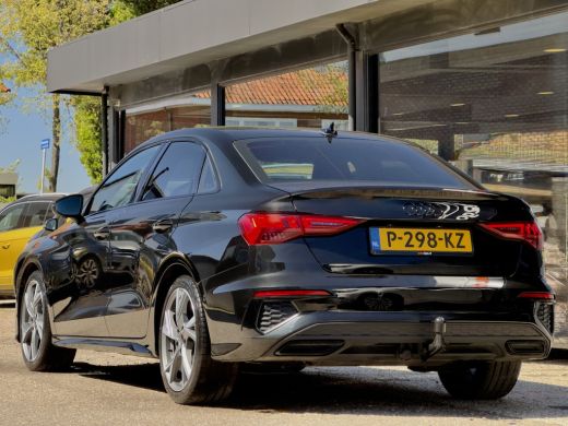 Audi A3 Limousine 35 TFSI AUT7 S-LINE. NAVI DIGI-DASH APPLE-CARPLAY AIRCO LED LMV PDC ActivLease financial lease