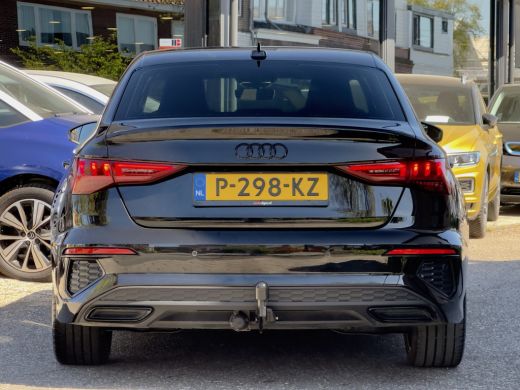 Audi A3 Limousine 35 TFSI AUT7 S-LINE. NAVI DIGI-DASH APPLE-CARPLAY AIRCO LED LMV PDC ActivLease financial lease