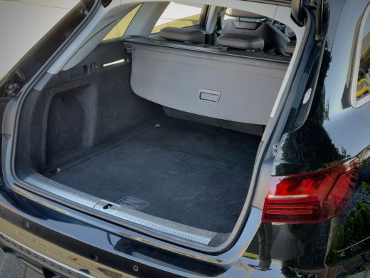 Audi A4 Avant 35 TFSI AUT7 S-LINE LAUNCH EDITION SPORT LEDER NAVI DIGI-DASH LED LMV PDC ActivLease financial lease