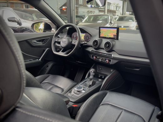 Audi Q2 1.4 TFSI AUT7 S-LINE. PANODAK BLACK EDITION VOL-LEDER 19 INCH-LMV NAVI LED PDC ActivLease financial lease