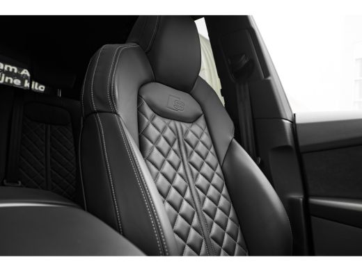 Audi Q8 60 TFSI e quattro Pro Line S Competition 462 PK | Trekhaak | Panoramadak | Carbon Afwerking In&Ex... ActivLease financial lease
