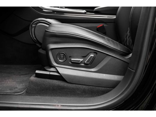 Audi Q8 60 TFSI e quattro Pro Line S Competition 462 PK | Trekhaak | Panoramadak | Carbon Afwerking In&Ex... ActivLease financial lease