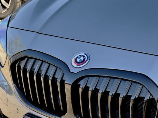BMW 1 Serie 118i AUT7 M-SPORT EXECUTIVE LEDER NAVI CAMERA DIGI-DASH APLLE-CARPLAY LED LMV PDC ActivLease financial lease