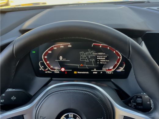 BMW 1 Serie 118i AUT7 M-SPORT EXECUTIVE LEDER NAVI CAMERA DIGI-DASH APLLE-CARPLAY LED LMV PDC ActivLease financial lease