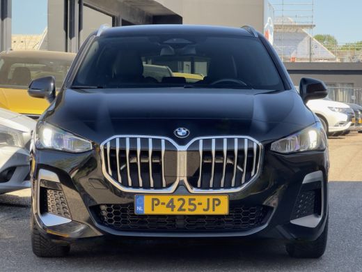 BMW 2 Serie Active Tourer 218i AUT7 M-SPORT LEDER NAVI CAMERA DIGI-DASH APPLE-CARPLAY LED LMV PDC ActivLease financial lease