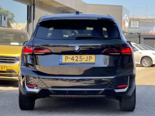 BMW 2 Serie Active Tourer 218i AUT7 M-SPORT LEDER NAVI CAMERA DIGI-DASH APPLE-CARPLAY LED LMV PDC ActivLease financial lease