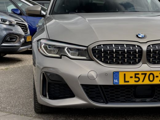 BMW 3 Serie Touring M340i AUT8 XDRIVE M-PERFORMANCE HIGH-EXE 374PK PANODAK DESIGNO-LEDER DIGI-DASH APPLE-CARP... ActivLease financial lease