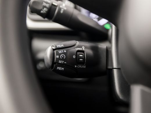 Citroën C3 1.2 PureTech Sport (APPLE CARPLAY, NAVIGATIE, PARKEERSENSOREN, SPORTSTOELEN, GETINT GLAS, LM VELG... ActivLease financial lease