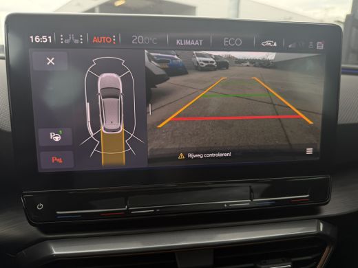 CUPRA Leon Sportstourer 1.4 e-Hybrid Black Edition | Panorama | Carplay | Camera | Virtual | LED | ActivLease financial lease