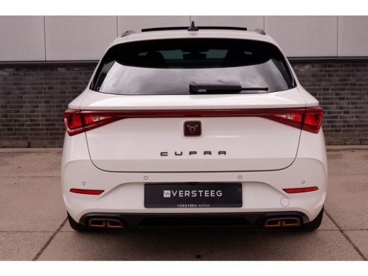 CUPRA Leon Sportstourer 1.4 e-Hybrid Black Edition | Panorama | Carplay | Camera | Virtual | LED | ActivLease financial lease