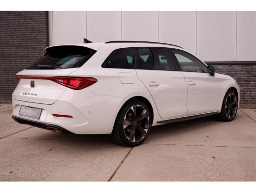 CUPRA Leon Sportstourer 1.4 e-Hybrid Black Edition | Panorama | Carplay | Camera | Virtual | LED | ActivLease financial lease