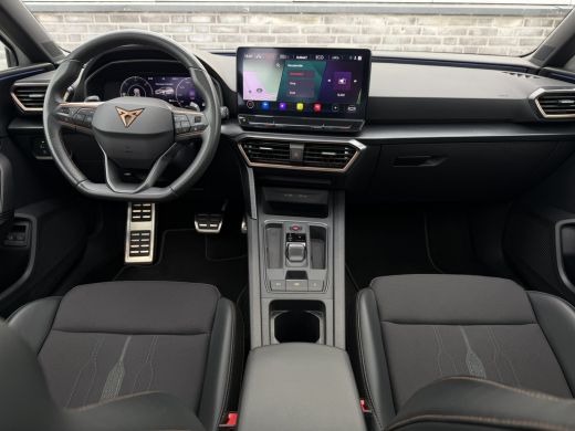 CUPRA Leon Sportstourer 1.4 e-Hybrid Black Edition | Panorama | Carplay | Camera | Virtual | LED | ActivLease financial lease