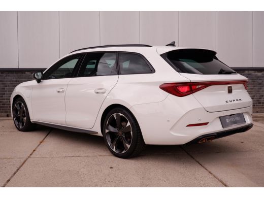 CUPRA Leon Sportstourer 1.4 e-Hybrid Black Edition | Panorama | Carplay | Camera | Virtual | LED | ActivLease financial lease