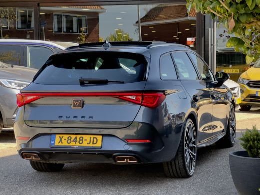 CUPRA Leon Sportstourer 1.4 e-HYBRID VZ AUT6 PERFORMANCE SOH 94,3 %. PANODAK LEDER NAVI CAMERA DIGI-DASH APPLE-CARPLAY LE... ActivLease financial lease