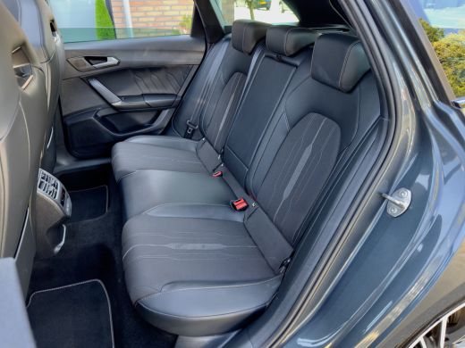 CUPRA Leon Sportstourer 1.4 e-HYBRID VZ AUT6 PERFORMANCE SOH 94,3 %. PANODAK LEDER NAVI CAMERA DIGI-DASH APPLE-CARPLAY LE... ActivLease financial lease