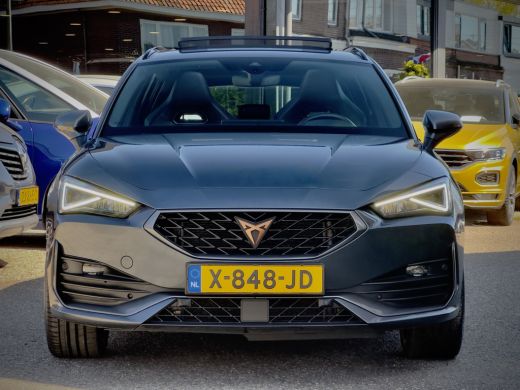 CUPRA Leon Sportstourer 1.4 e-HYBRID VZ AUT6 PERFORMANCE SOH 94,3 %. PANODAK LEDER NAVI CAMERA DIGI-DASH APPLE-CARPLAY LE... ActivLease financial lease