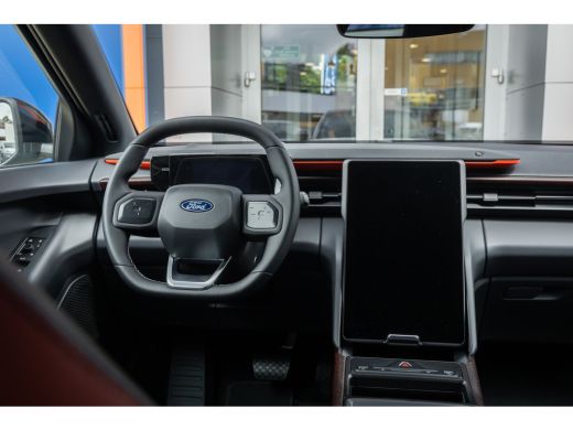 Ford Explorer Collection Extended Range RWD 79 kWh | B&O | Wegklapbare Trekhaak | Apple Carplay / Android Auto ... ActivLease financial lease