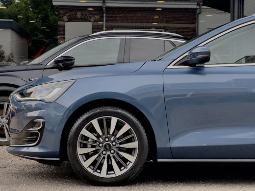 Ford Focus 1.0 AUT7 ECOBOOST HYBRID TITANIUM LEDER NAVI CAMERA DIGI-DASH APPLE-CARPLAY LED LMV PDC ActivLease financial lease