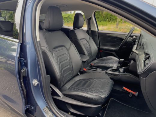 Ford Focus 1.0 AUT7 ECOBOOST HYBRID TITANIUM LEDER NAVI CAMERA DIGI-DASH APPLE-CARPLAY LED LMV PDC ActivLease financial lease