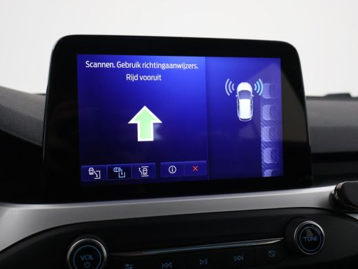 Ford Focus 1.5 ECOBLUE DIESEL + TREKHAAK | ADAPTIVE CRUISE | APPLE CARPLAY | STOELVERW. | CAMERA ActivLease financial lease