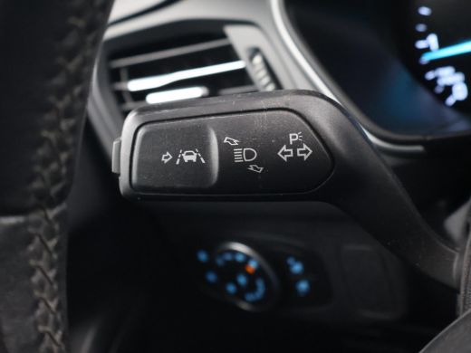 Ford Focus 1.5 ECOBLUE DIESEL + TREKHAAK | ADAPTIVE CRUISE | APPLE CARPLAY | STOELVERW. | CAMERA ActivLease financial lease