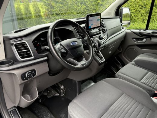 Ford Transit Custom 2.0 TDCI 130 PK AUTOMAAT LIMITED / L2H1 / 1e EIG. / TREKHAAK / CAMERA / 3-ZITS / LANE ASSIST / LED ActivLease financial lease